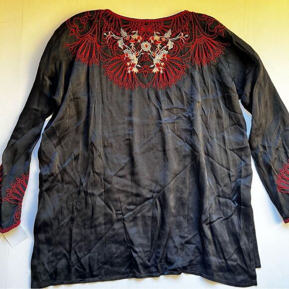 Johnny Was Biya Black Adira Satin Embroidered Blouse Size Small NWT - Picture 3 of 8